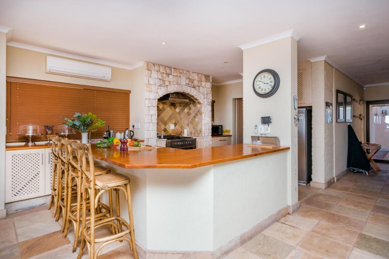 드 켈더스 Whale Waters Self Catering Gansbaai 아파트 외부 사진