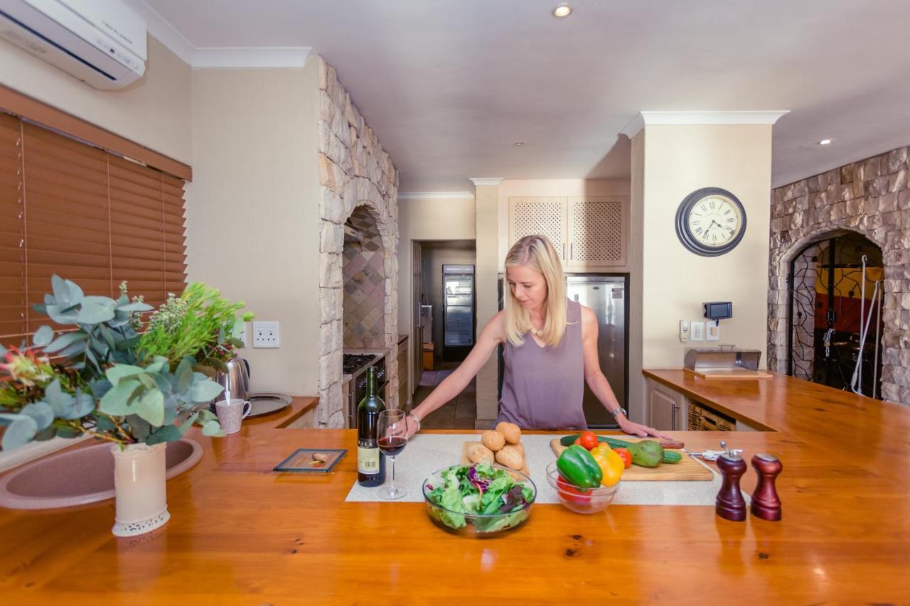 드 켈더스 Whale Waters Self Catering Gansbaai 아파트 외부 사진